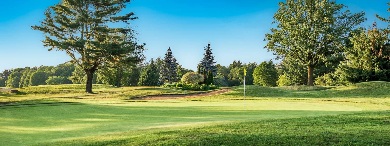 Vue du parcours de Club de golf Lachute, à Lachute.